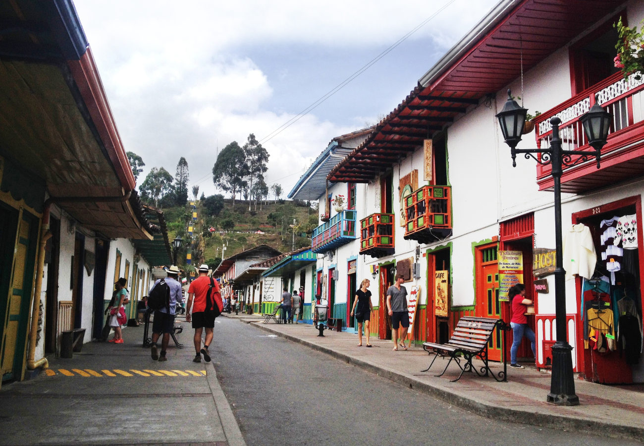 TOUR COLOMBIA MAGIA SALVAJE EJE CAFETERO