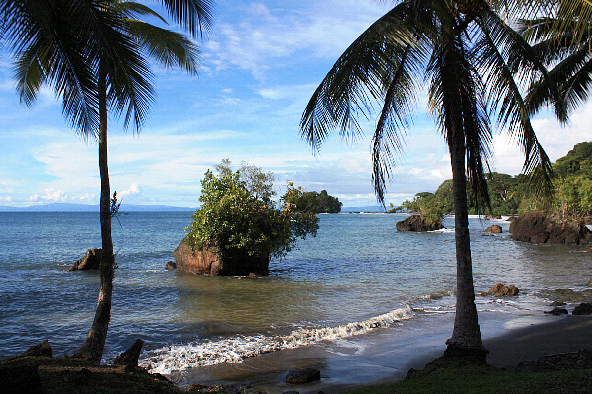 Playa-en-Nuqui-choco