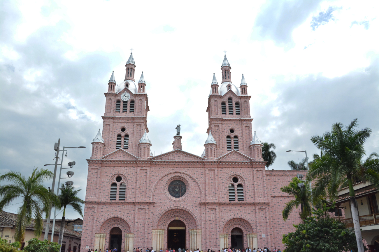 TOUR COLOMBIA ES PASIÓN CALI-BUGA